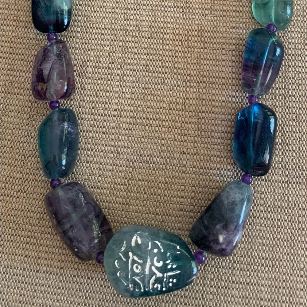 Beautiful fluorite &silver necklace w/carv…